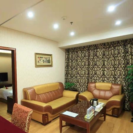 Vienna Hotel In Pinghu Square Shenzhen Exterior foto