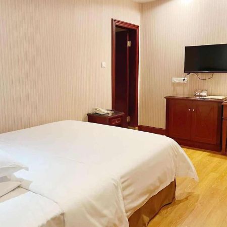 Vienna Hotel In Pinghu Square Shenzhen Exterior foto